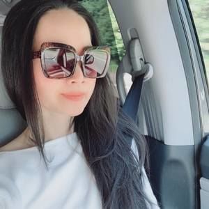 Meet your Posher, Thuy